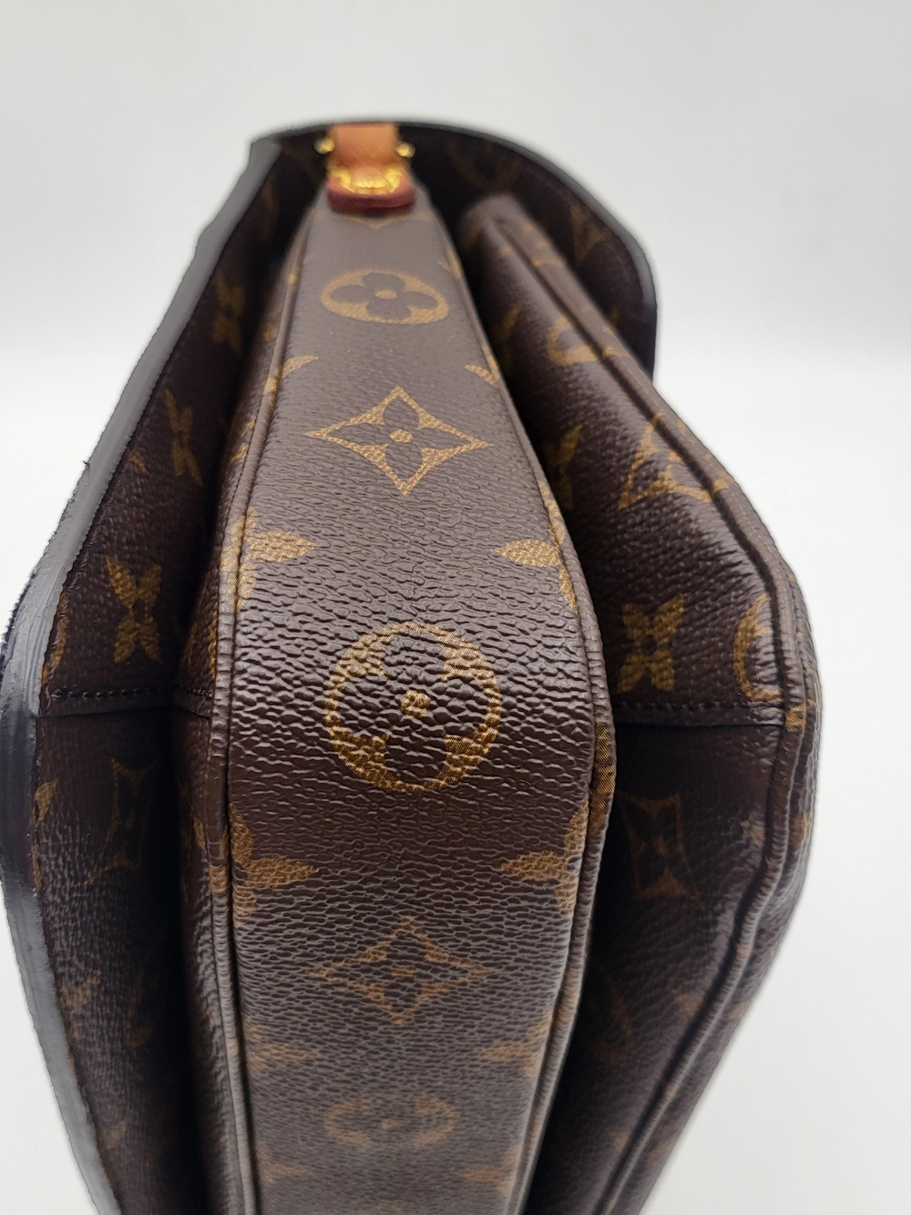 Louis Vuitton Brown Monogram Pochette Metis Crossbody Bag M44875, Authentic !! - Picture 7 of 16